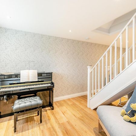 Annes Cottage Strines Экстерьер фото